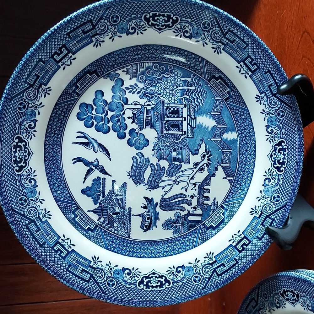 4 of 10.5" dinner plates by Churchill of England blue and white 🤍💙 dinn - Picture 2 of 15